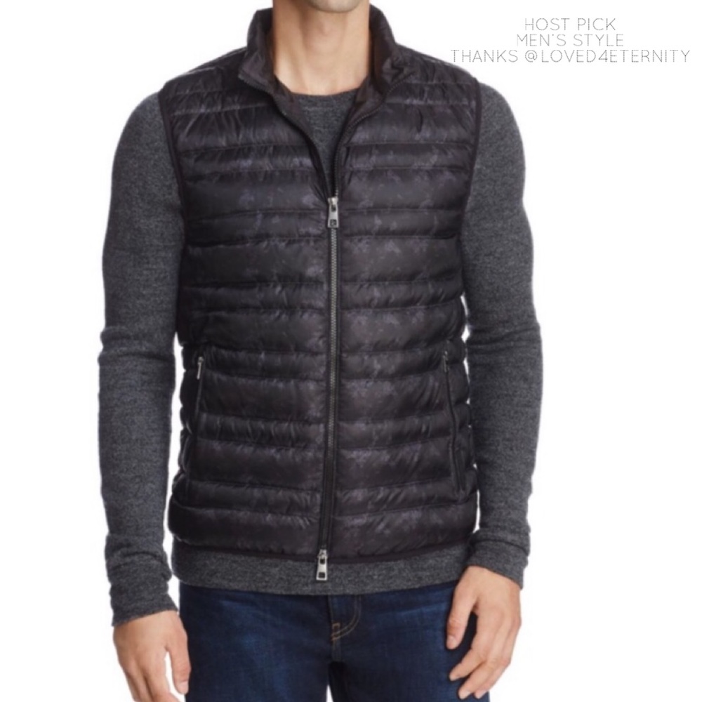 🎉 HP 🎉 🆕 Michael Kors quilted Camouflage Vest